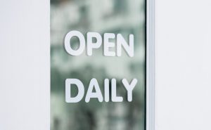 英語で作るカッティングステッカーの魅力とポイント