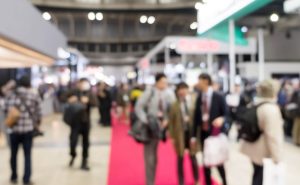 展示会ステッカーで集客力アップ！基礎知識から制作・設置・注意点まで網羅