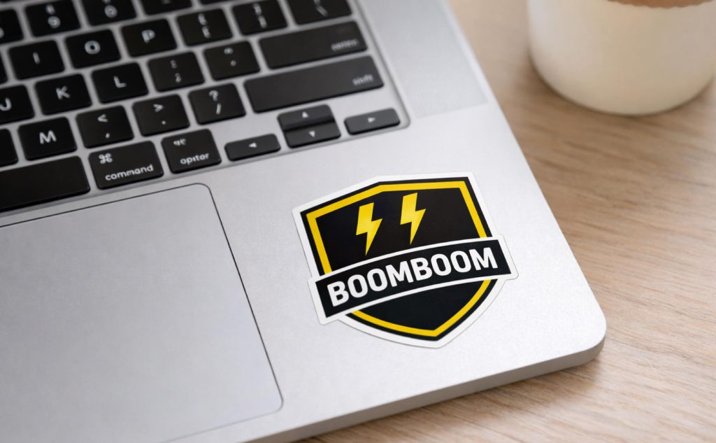 ロゴステッカーのレイアウト完全ガイド｜用途別の配置例と失敗しない作り方