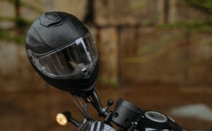 ヘルメットステッカー作成ガイド｜用途別の選び方・デザイン・貼り方まで徹底解説